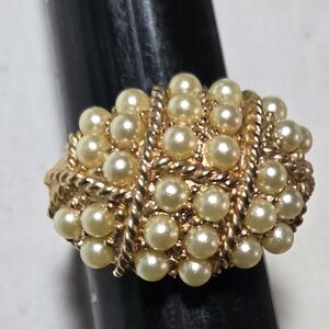 Sarah Coventry Size 8 Faux Pearls Cocktail Ring Adjustable